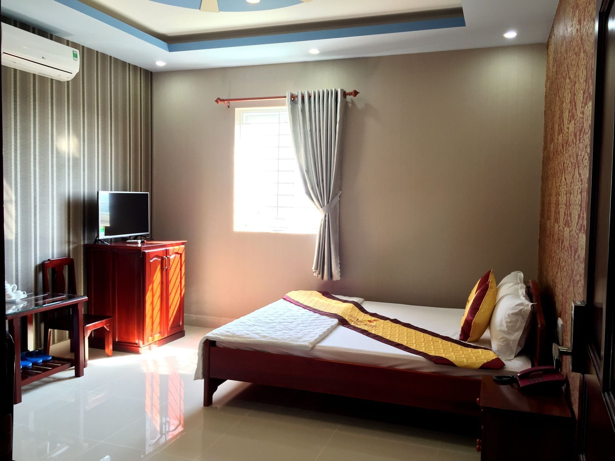 Minh Kieu 2 Hotel Mỹ Tho Buitenkant foto